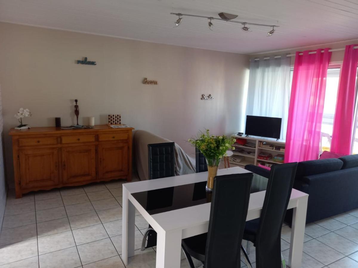 Appartement Petit Marché 55m2 lumineux à 5 min a pied de la plage Saint-Jean-de-Monts Exterior foto
